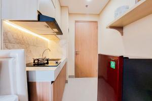 Homey and Simply Look Studio Room Apartment B Residence By Travelio