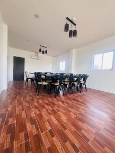 HearthStone Suite & Cafe