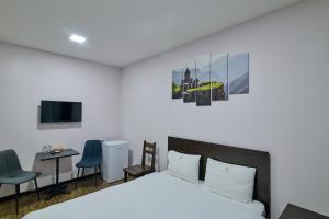 Home inn hotel