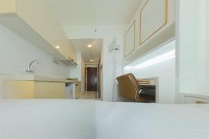 Relaxing Studio at Sky House BSD Apartment By Travelio