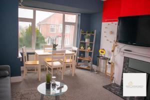 Riya Apartments 2 Bedroom- Wifi-Free Parking