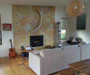 Sheoakes Beach House- East Coast Tas