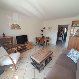 Petit Coin de Paradis 2 MN de la mer 2chs balcon clim parking