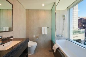 Shower, Stanford Hotel Myeongdong in Seoul