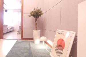 C2 White Linen House 2br