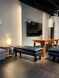 IKEBUKURO TOKIWA 10 BUILDING 6min walk from Ikebukuro Station Direct access to the airport