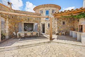 Maisons de vacances Villa La Genestiere - Familienoase und Golfertraum mit Infinity-Pool und 180-Grad-Panoramablick bis zum Meer : photos des chambres
