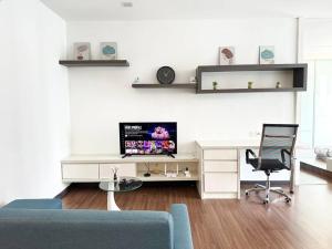 Silksky Cozy Studio -1BR 3pax - Near The MINES, UTAR, UPM, Serdang, Cheras Selatan - Free Parking, Netflixm high Speed WIFI