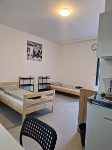 CARDA HAUS "Zimmer für entspannte Gäste - Einfach & Komfortabel"