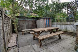 London Serviced Accommodation near Tottenham Hotspurs Football Stadium Great for Contractors