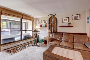 MP615S and MP617H Mountain Plaza 1BR 2BA Hot Tub condo