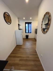 Appartements Appartement confortable, neuf en centre ville : photos des chambres
