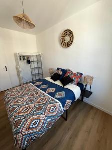 Appartements Appartement confortable, neuf en centre ville : photos des chambres