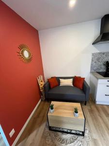 T1 bis chaleureux, en plein centre-ville de Cany