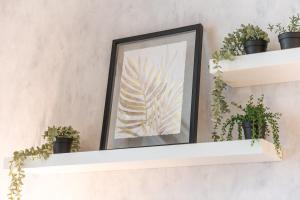Modern Studio Apartment with Pool View for 2 in JVC
