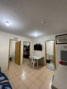 8 Spatial Davao MAA 2BR by darpm