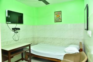 Sri Tirumalaa Hotel