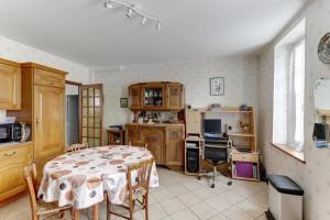 Maisons de vacances Bonheur d-Autrefois - Maison 8p a 14min de Montlucon : photos des chambres