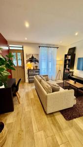 Appartements Le Domaine Des Yebles - Appartement Calme et elegant : photos des chambres