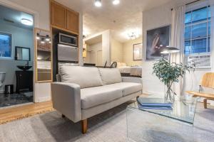 Functional Apartment 367