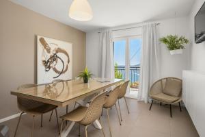 Apartment Zulijani Helis B4 
