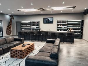 4 Aces Outfitters Lodge