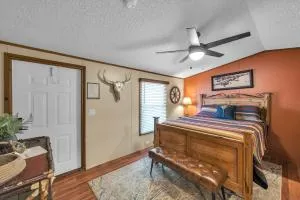 Wild Horses Suite 1 by The Lodges at Fossil Creek - Willow Spring