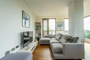 Castle Outlook at Ryedale House