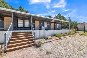 Waterfront Lodge by The Lodges at Fossil Creek - Shay