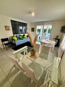 3 chambres, métro tram à 50 m, parking privé !