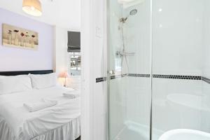 Stay by Brighton Pier Modern Comfort in the City