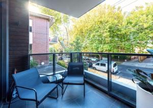 Elwood stylish apartment in botanical location near beach