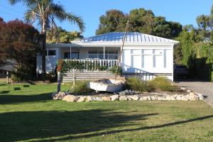 The Boathouse, a place to unwind & explore