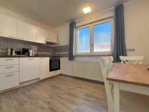 SAD303 - Geräumige Monteurwohnung mit Balkon - 施万多夫