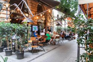 Downtown Hideaway Apartment