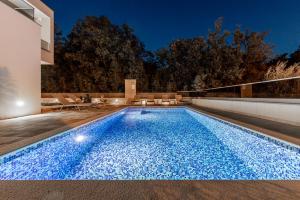 Luxury Villa Oriolus, heated pool, sauna, Split