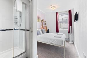 Stay by Brighton Modern Comfort in the City