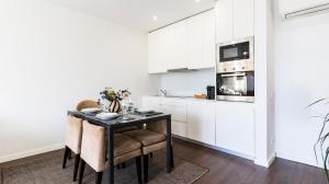 2BR Wonder in the City Center by LovelyStay