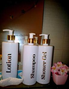 Azure staycationbyGetwellwander