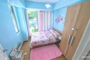 Azure staycationbyGetwellwander