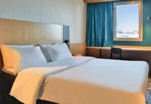 Hotels B&B HOTEL Les Sables-d'Olonne Centre Gare : photos des chambres