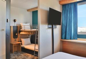 Hotels B&B HOTEL Les Sables-d'Olonne Centre Gare : photos des chambres