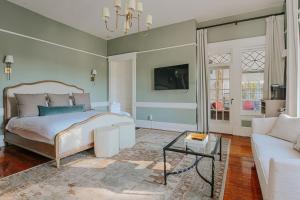 One-Bedroom Suite room in The Historic Berkeley Place