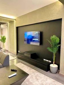 Luxury Living at Madinaty&Lovely Garden View&5G Wifi