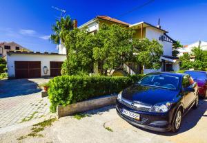 Apartments Snjeza