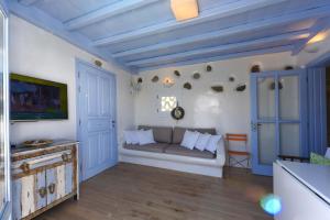 Ivi Mykonean Suites Mimoza Ornos Beach