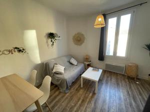 Joli Studio à 100m des plages
