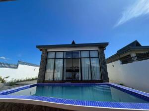 peaceful Japanese inspired villa