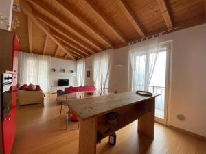 Attico Con Grande Terrazza vista Lago