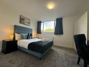 Stylish London Stay 2-Bedroom Duplex Sleeps 6